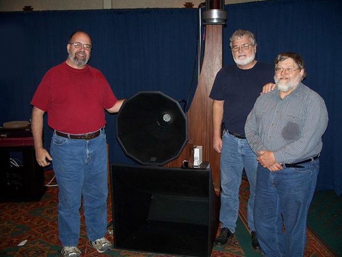 Audiophiles And Their Crazy Collections (18 pics)