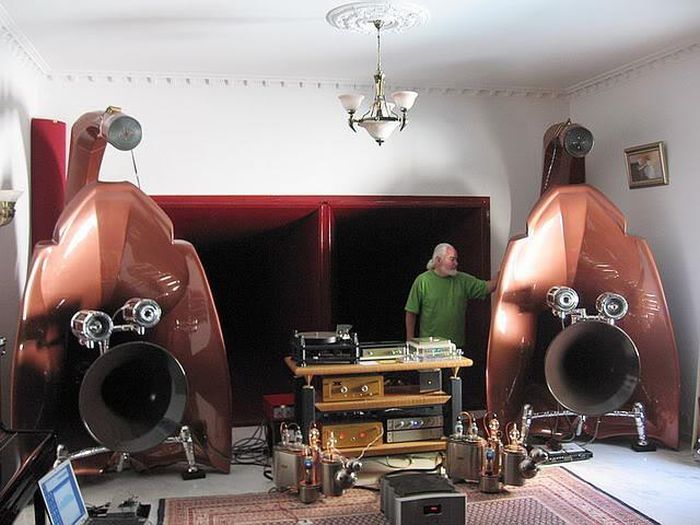 Audiophiles And Their Crazy Collections (18 pics)