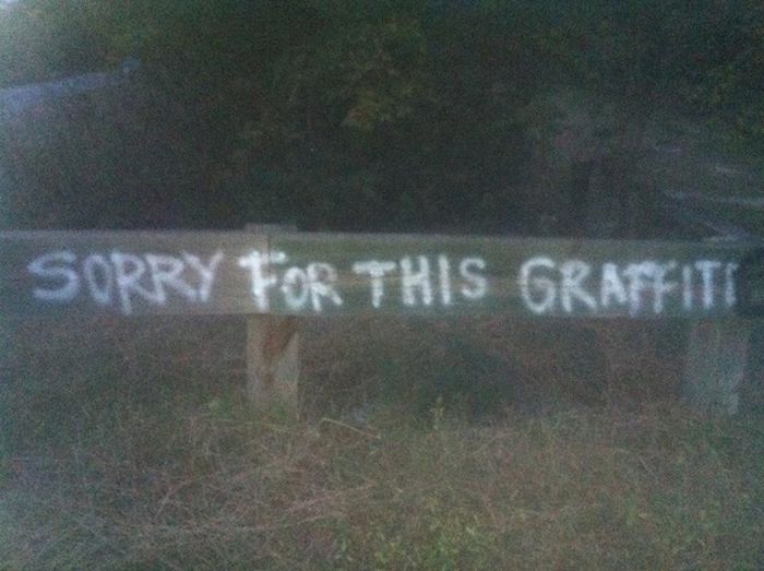 Silly Grafitti Art That You Will Only See In Canada (23 pics)