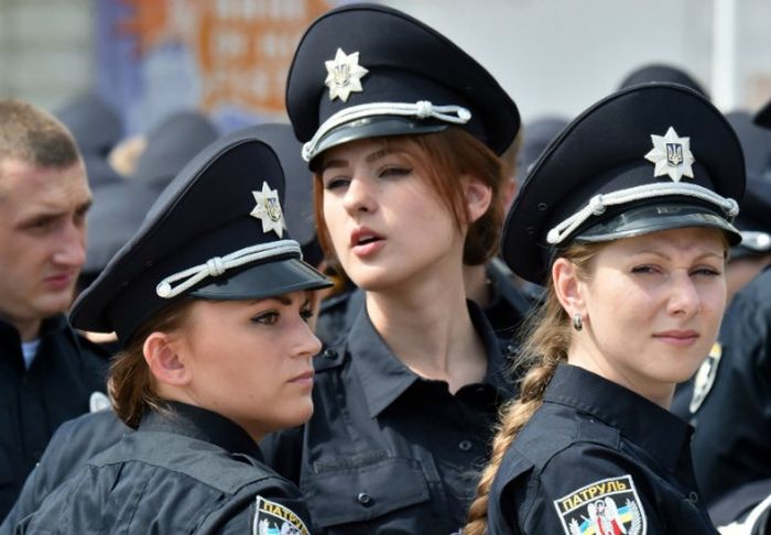 women police officers around the world