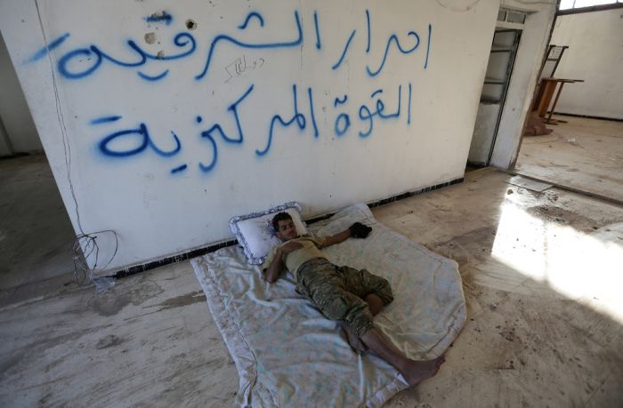 Syria Continues To Be Torn Apart (47 pics)