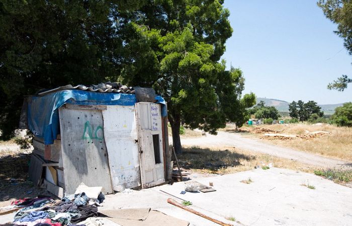 An On The Ground Look At The White Ghettos Of South Africa (25 pics)