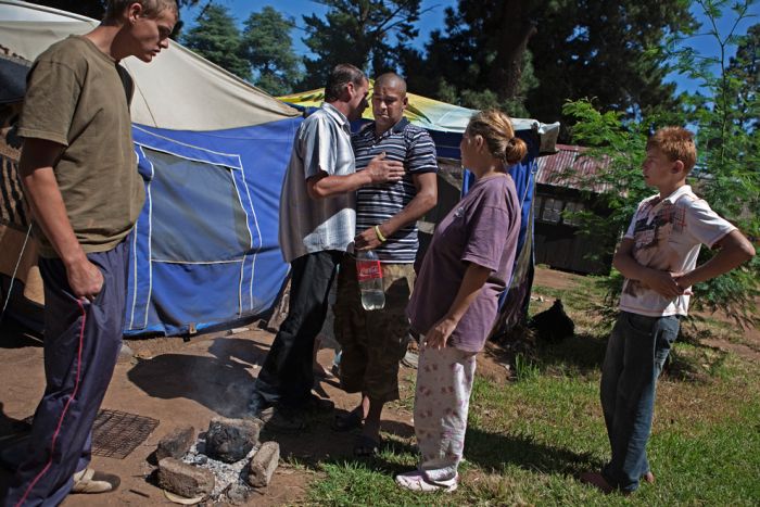 An On The Ground Look At The White Ghettos Of South Africa (25 pics)