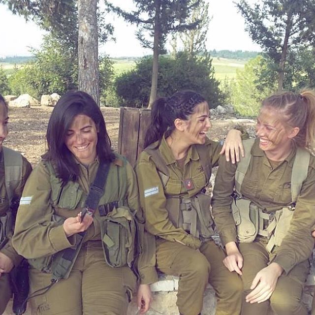 Meet The Gorgeous Women Of The Israel Defense Forces (47 pics)