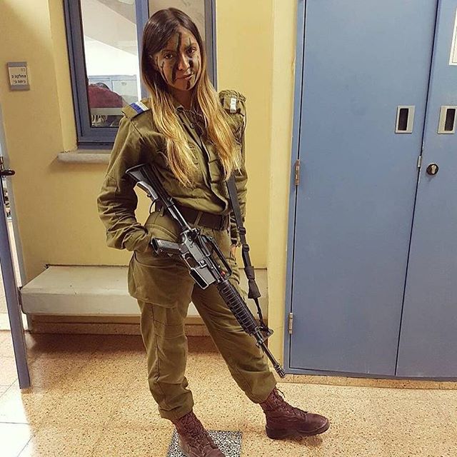 Meet The Gorgeous Women Of The Israel Defense Forces (47 pics)