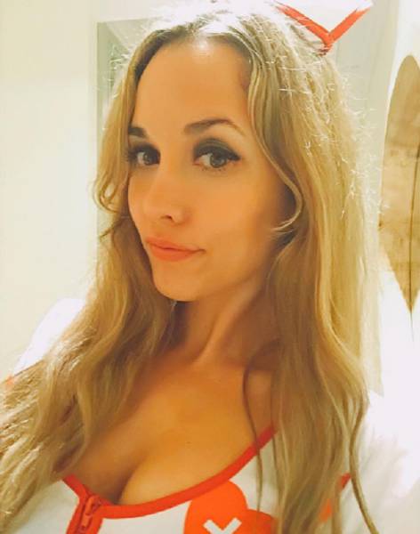 Facts About Halloween And Hot Girls That Will Keep You Busy For A While (24 pics)