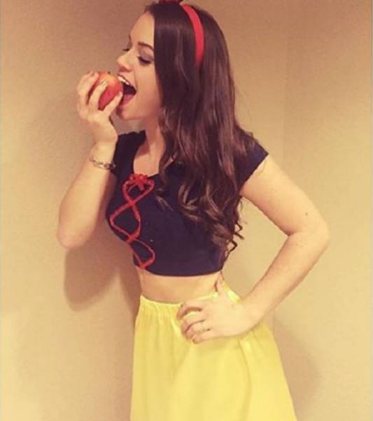 Facts About Halloween And Hot Girls That Will Keep You Busy For A While (24 pics)