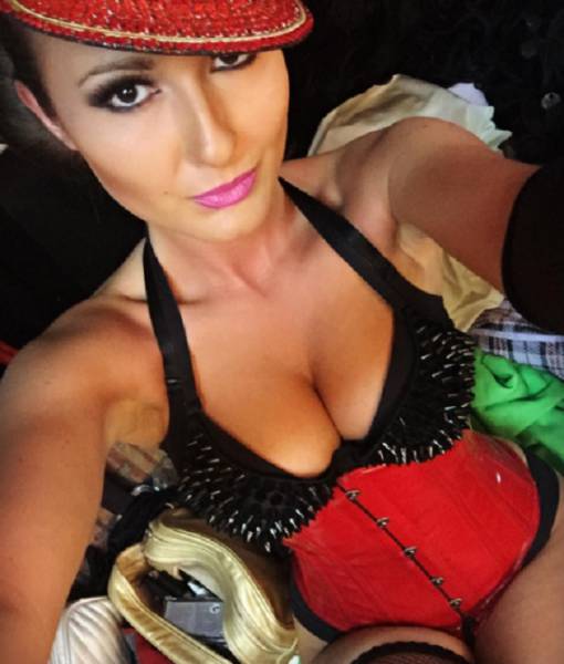 Facts About Halloween And Hot Girls That Will Keep You Busy For A While (24 pics)