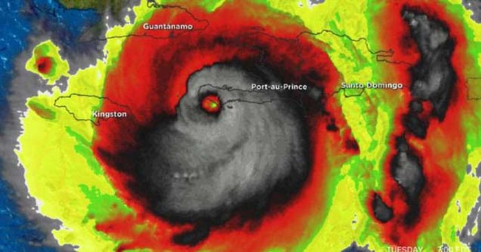 A Deeper Look At The Size And Scope Of Hurricane Matthew (6 pics)