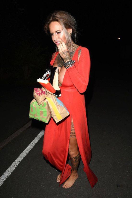 Reality Show Star Jemma Lucy Flaunts Her Cleavage In The Streets (8 pics)