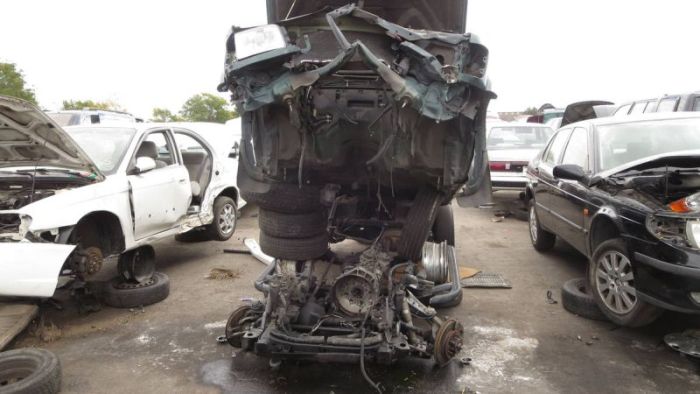 Whoever Did This Definitely Deserves A Darwin Award (8 pics)