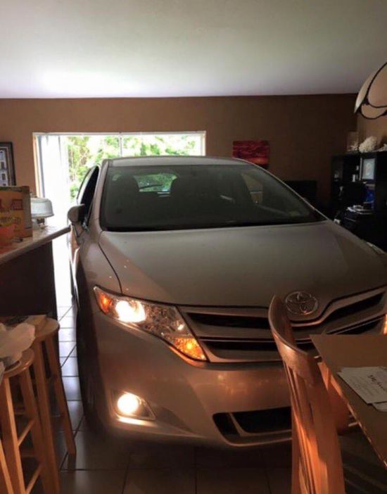 Car Rides Out Hurricane Matthew In The Living Room (4 pics)