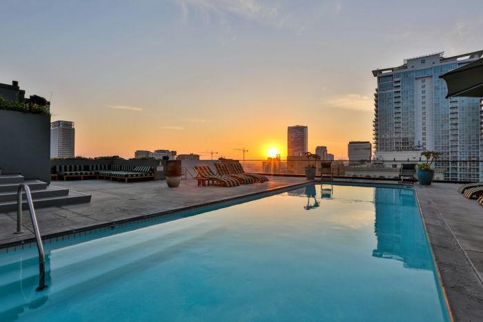 Johnny Depp's Los Angeles Penthouse Is Now On The Market (14 pics)