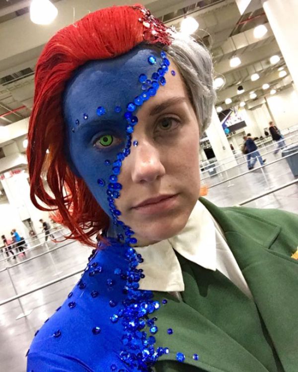 This Mystique Cosplay Blew Everyone Away At New York Comic Con (3 pics)