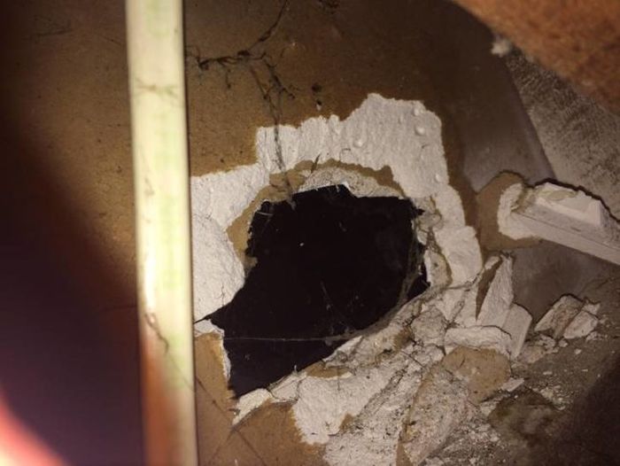 This Person Found A Creepy Hidden Room Inside Their Bathroom (4 pics)