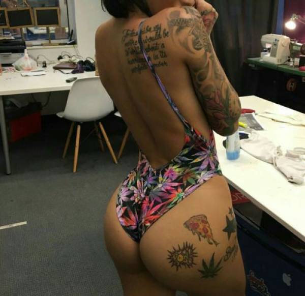 Hot And Hardcore Girls With Sexy Tattoos (47 pics)