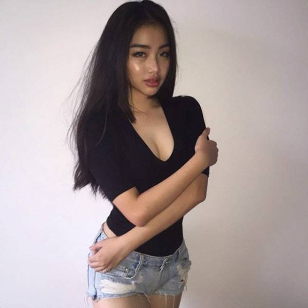 Prepare To Be Stunned By These Sexy Asian Girls (51 pics)