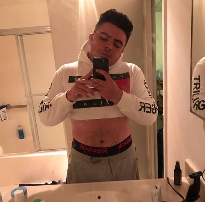 Guys Step Up And Fight Back Against Girls Stealing Their Hoodies (40 pics)