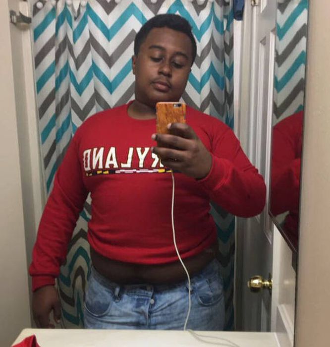 Guys Step Up And Fight Back Against Girls Stealing Their Hoodies (40 pics)