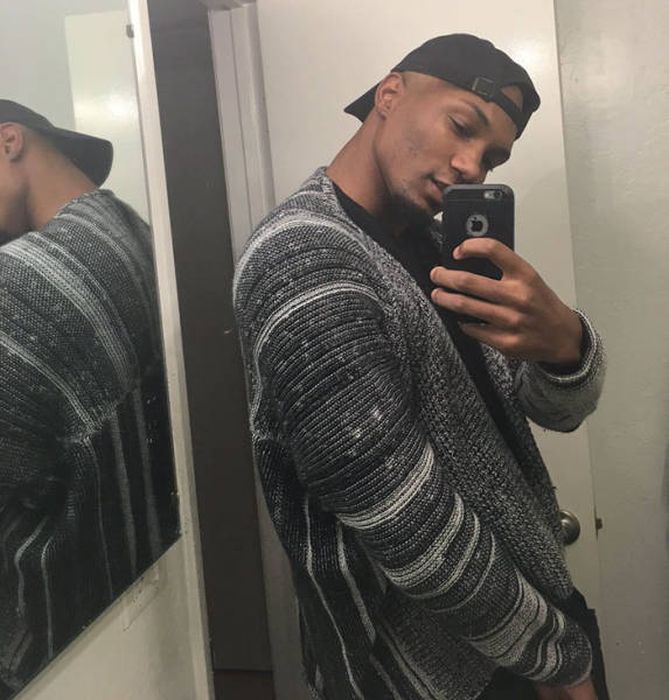Guys Step Up And Fight Back Against Girls Stealing Their Hoodies (40 pics)