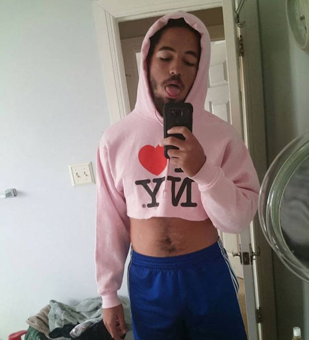 Guys Step Up And Fight Back Against Girls Stealing Their Hoodies (40 pics)