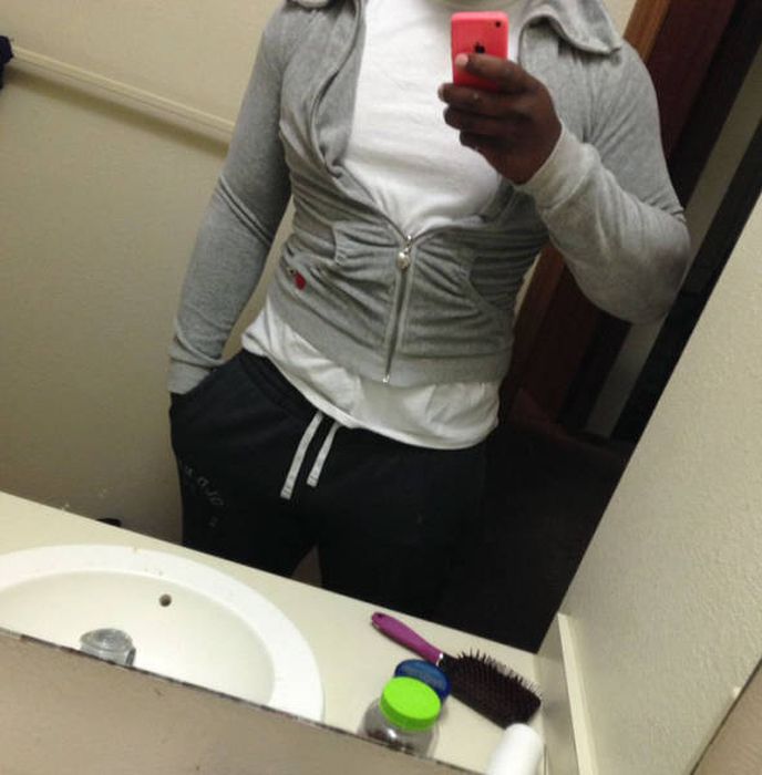 Guys Step Up And Fight Back Against Girls Stealing Their Hoodies (40 pics)