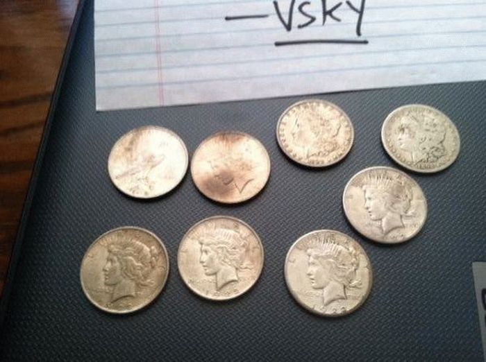 Stash Of Loot Hidden Inside Grandma's Safe (7 pics)