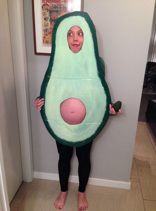 Pregnant Women Who Rocked Awesome Costumes For Halloween (32 pics)