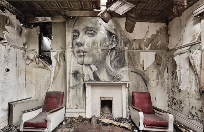 Artist Shows Off The Fleeting Nature Of Beauty With Crumbling Portraits (11 pics)