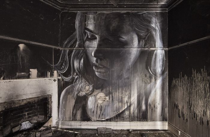 Artist Shows Off The Fleeting Nature Of Beauty With Crumbling Portraits (11 pics)