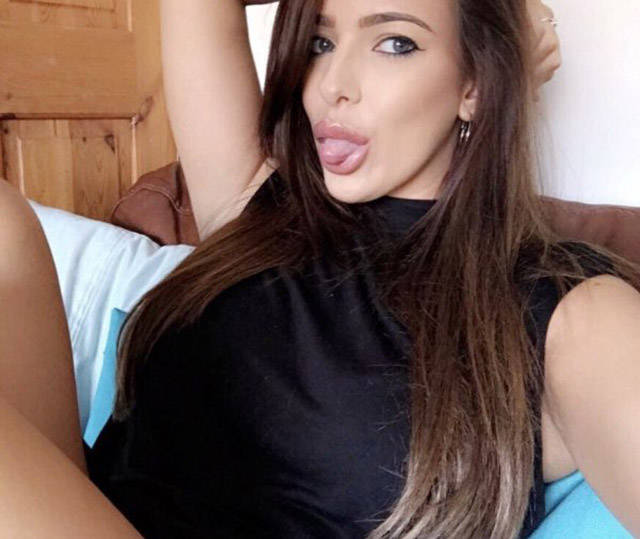 Goofy Girls Make The Best Girlfriends (41 pics)