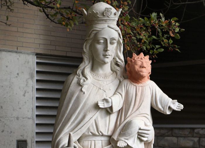 Baby Jesus Statue Gets Shocking Restoration In Canada (2 pics)