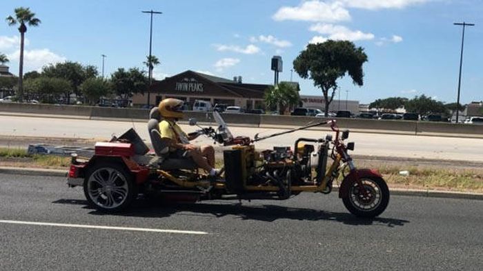 There Are Some Really Strange Vehicles Out On The Road (37 pics)