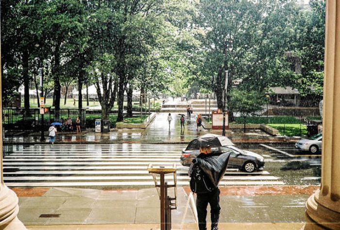 Photographer Tests Her Skills With A One Dollar Camera (8 pics)