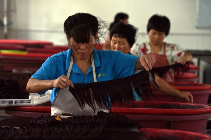 The Truth About Hair Extensions (7 pics)