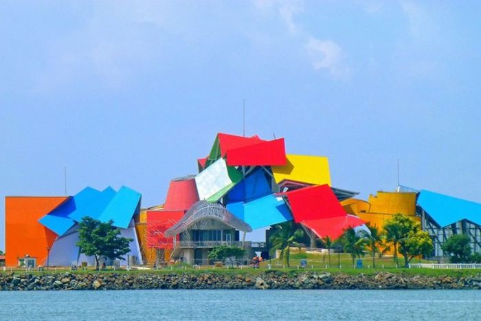 Unusual Buildings That Are Somehow Oddly Satisfying (20 pics)