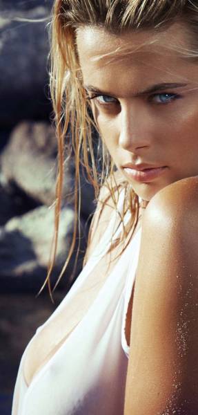 There’s Something Really Hot About Long Hair (45 pics)
