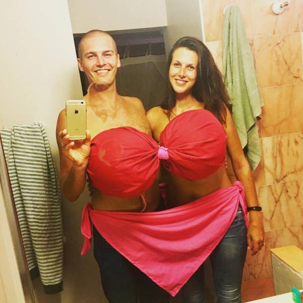 An Awesome Collection Of Halloween Costumes And Halloween Themed Pics (42 pics)