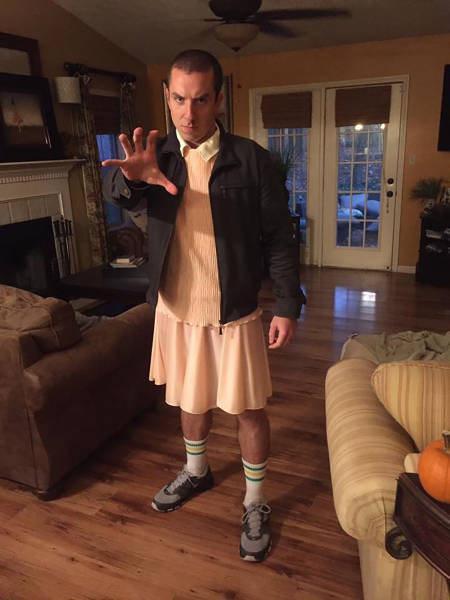 An Awesome Collection Of Halloween Costumes And Halloween Themed Pics (42 pics)
