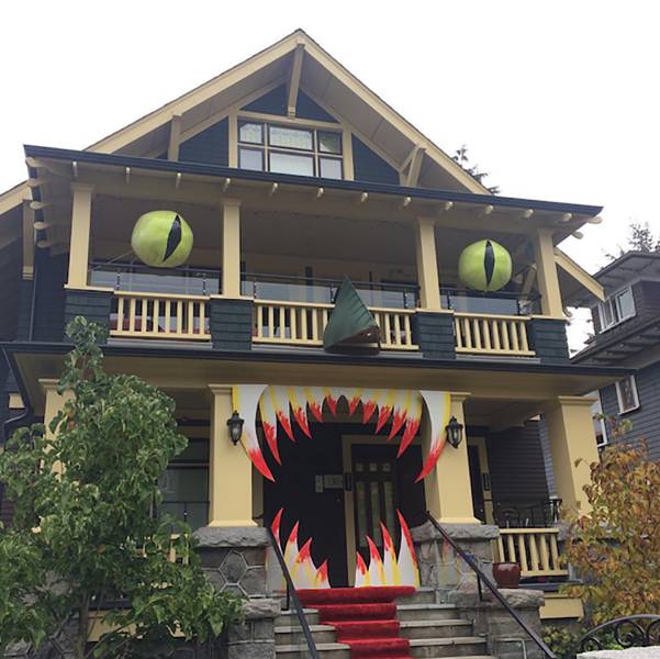 An Awesome Collection Of Halloween Costumes And Halloween Themed Pics (42 pics)