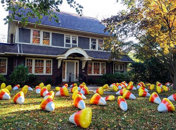 An Awesome Collection Of Halloween Costumes And Halloween Themed Pics (42 pics)