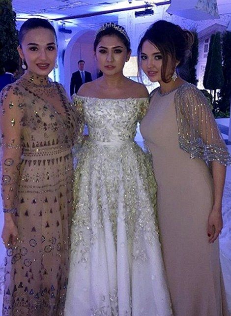 Russian Oil Tycoon's Daughter Gets Married In A £500,000 Bridal Gown (10 pics)