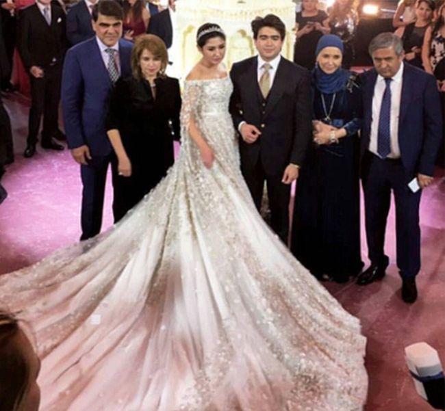 Russian Oil Tycoon's Daughter Gets Married In A £500,000 Bridal Gown (10 pics)