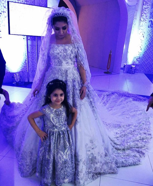 Russian Oil Tycoon's Daughter Gets Married In A £500,000 Bridal Gown (10 pics)