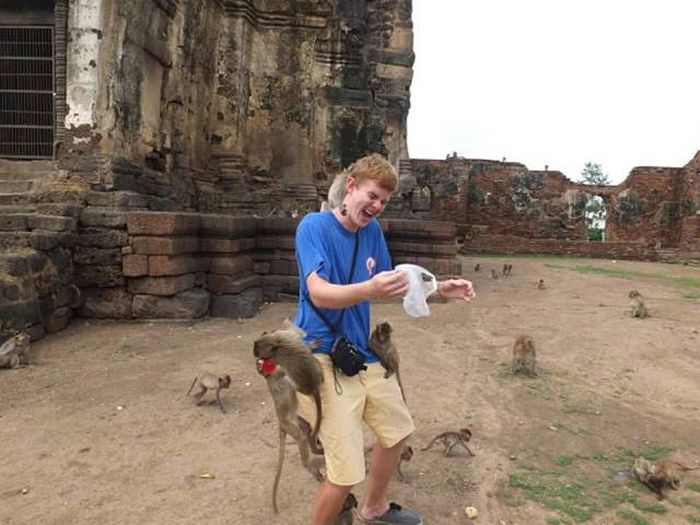Ridiculous Fails That Just Can't Be Explained (31 pics)