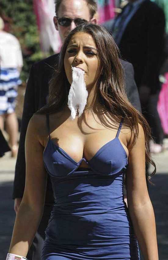 The Gorgeous Fairy Floss Girl Has Been Identified (7 pics)