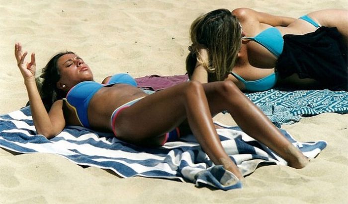 Throwback Photos Of Beautiful Babes On The Beach In Chile (48 pics)