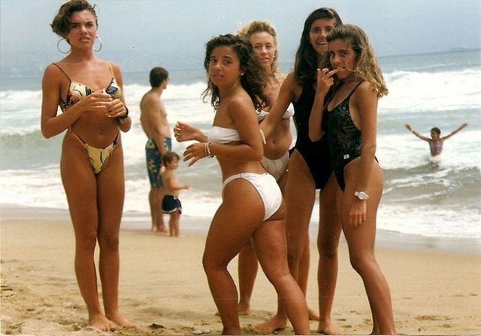 Throwback Photos Of Beautiful Babes On The Beach In Chile (48 pics)