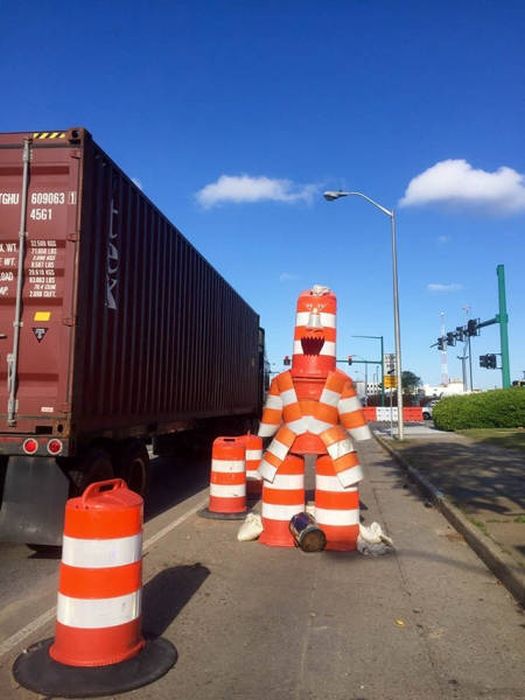If You Try To Explain These Photos You're Going To Have A Bad Time (33 pics)
