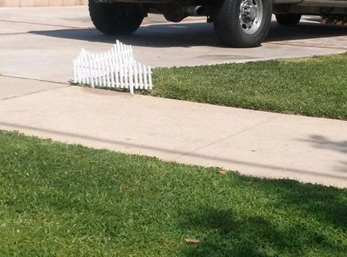 If You Try To Explain These Photos You're Going To Have A Bad Time (33 pics)